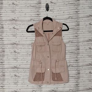 🦋 Maurices snap front drape vest blush sz:XS lace